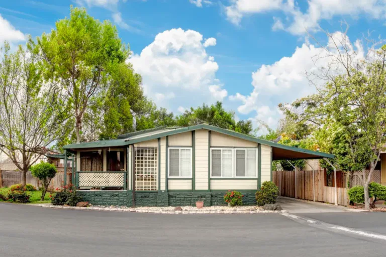 Eastridge Estates — photo building