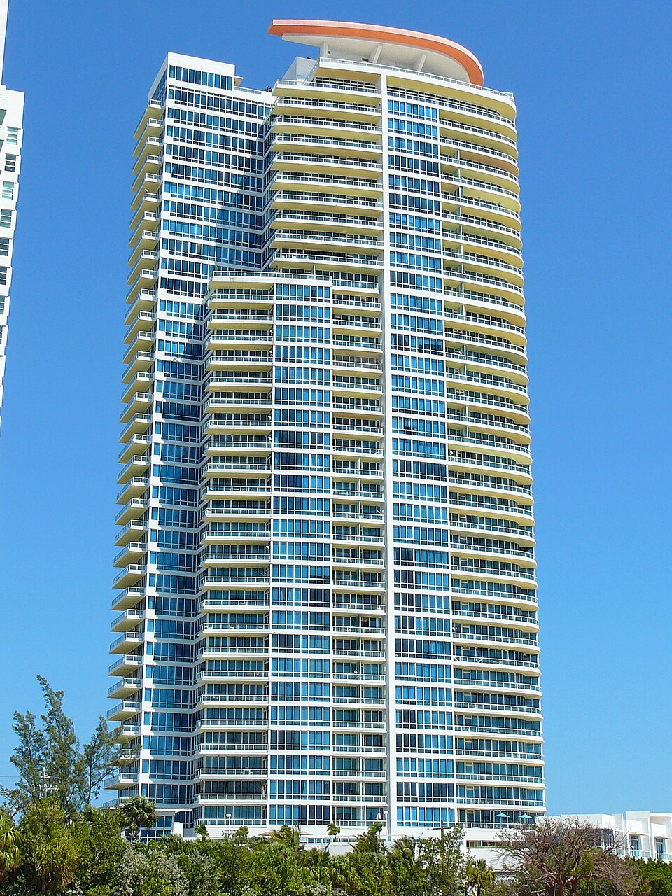 Continuum South Beach — photo building