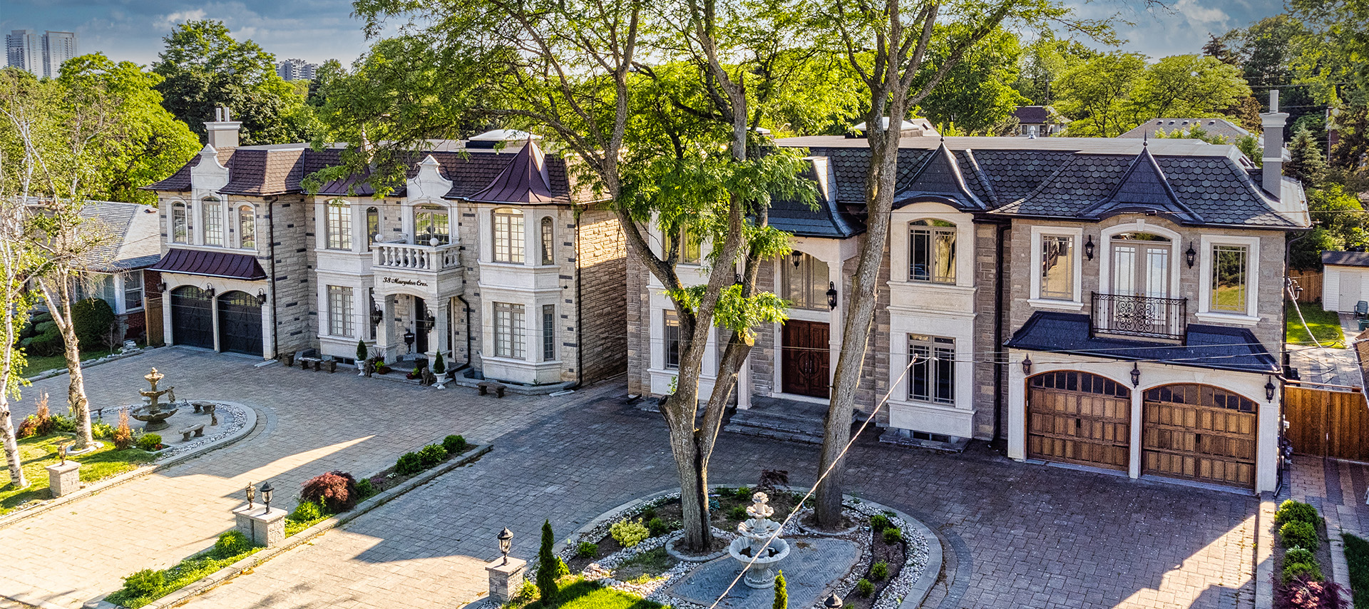 Richmond Hill Town Manors