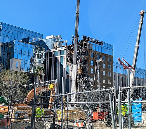 The Residences at 400 Central — photo building