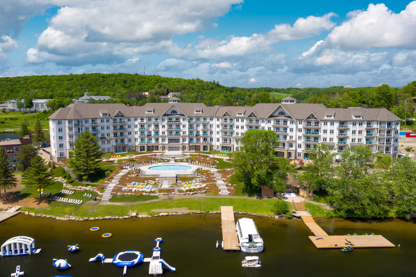 Deerhurst Resort — photo building