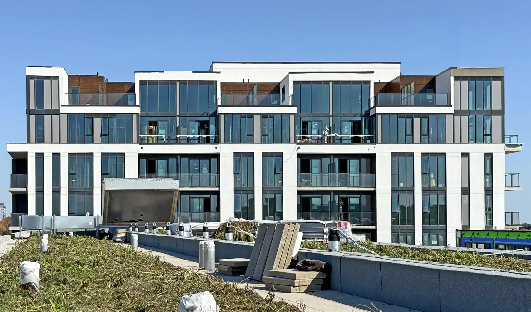 EverHome Markham / Q4 2025 – Q1 2026 — photo building