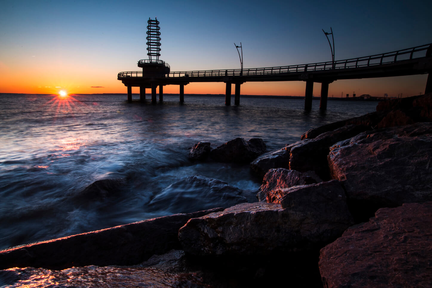 NEW HAMILTON MODERN TOWNS FROM THE $600s — lifestyle amenity