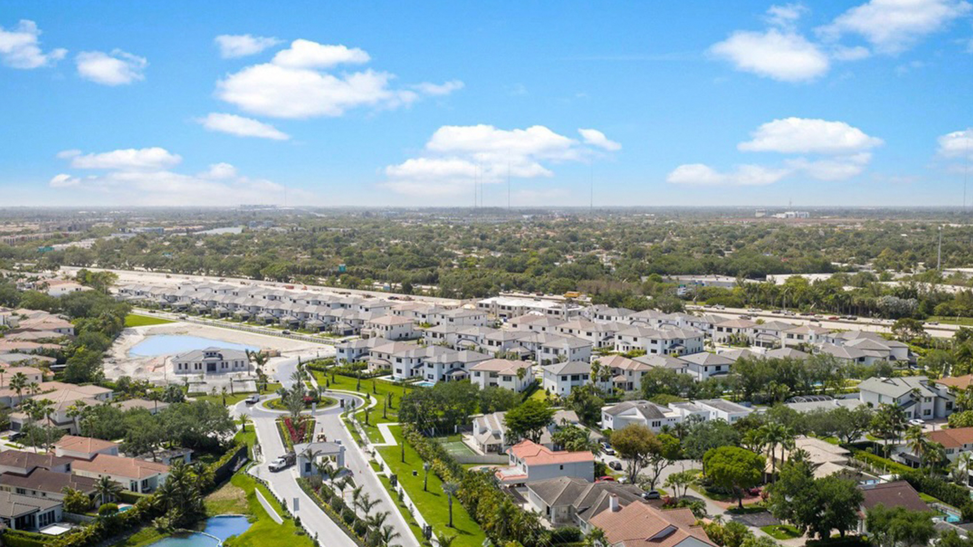 Greenview at Presidential Estates — photo building