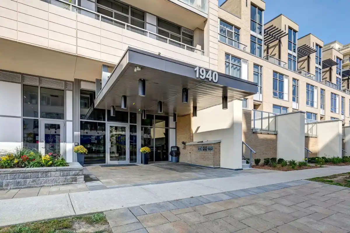 Ironstone Condominiums — photo building