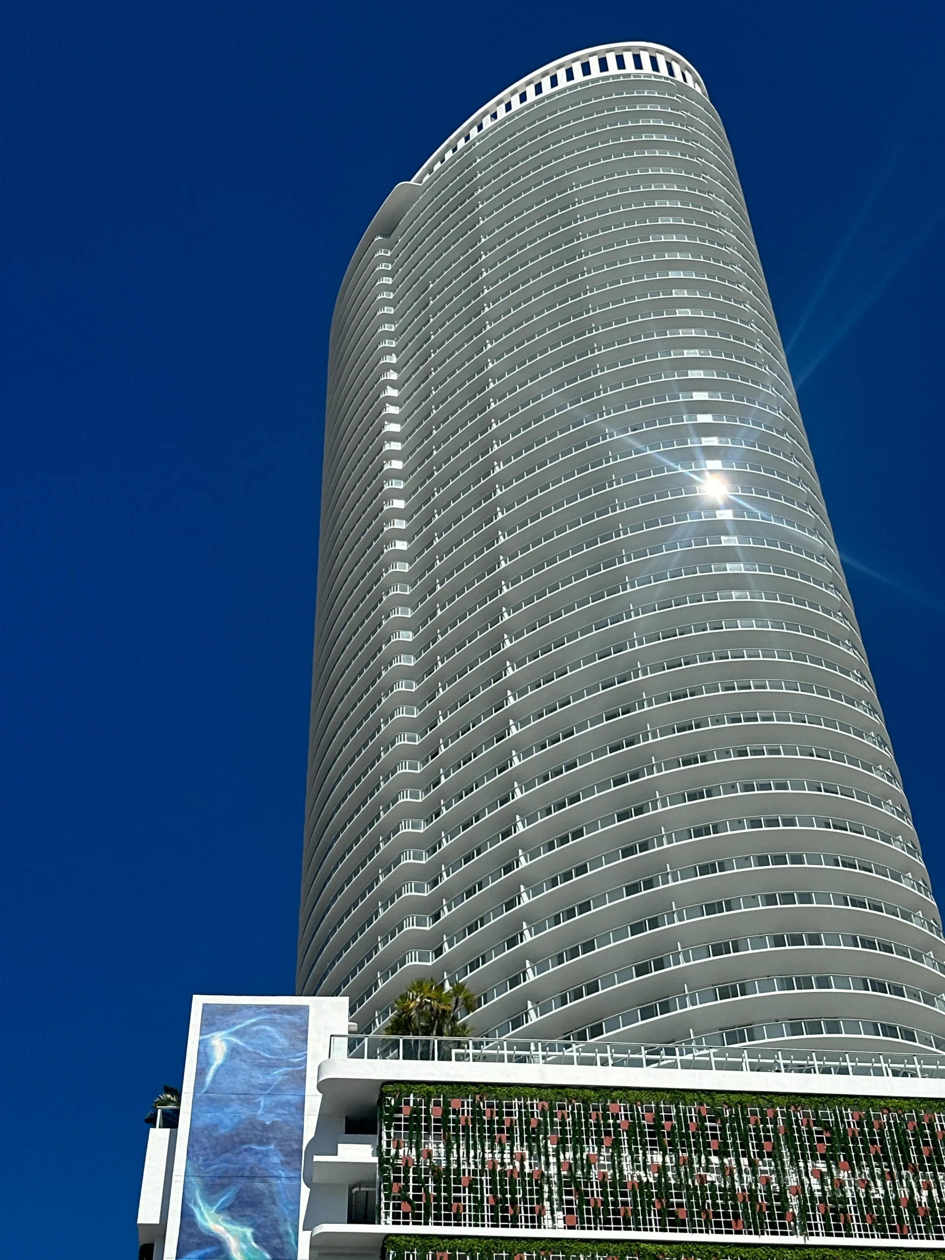 Flow Brickell — photo building