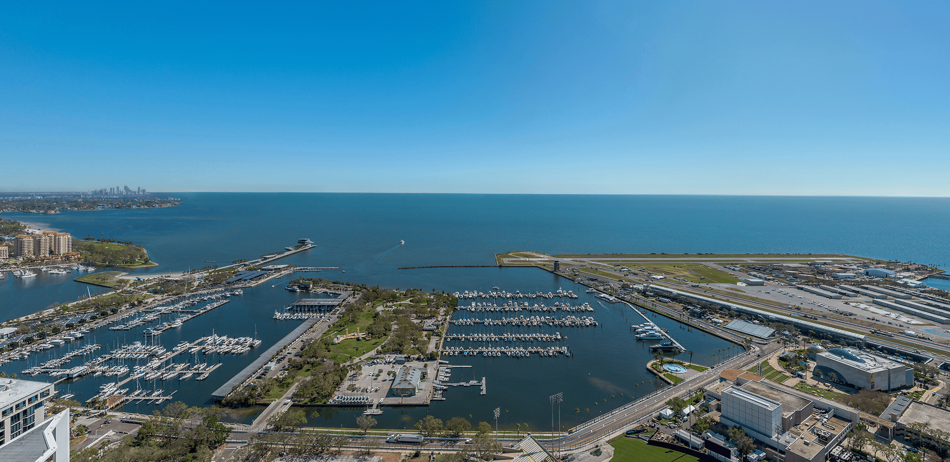 Waldorf Astoria Residences St. Petersburg — aerial rendering