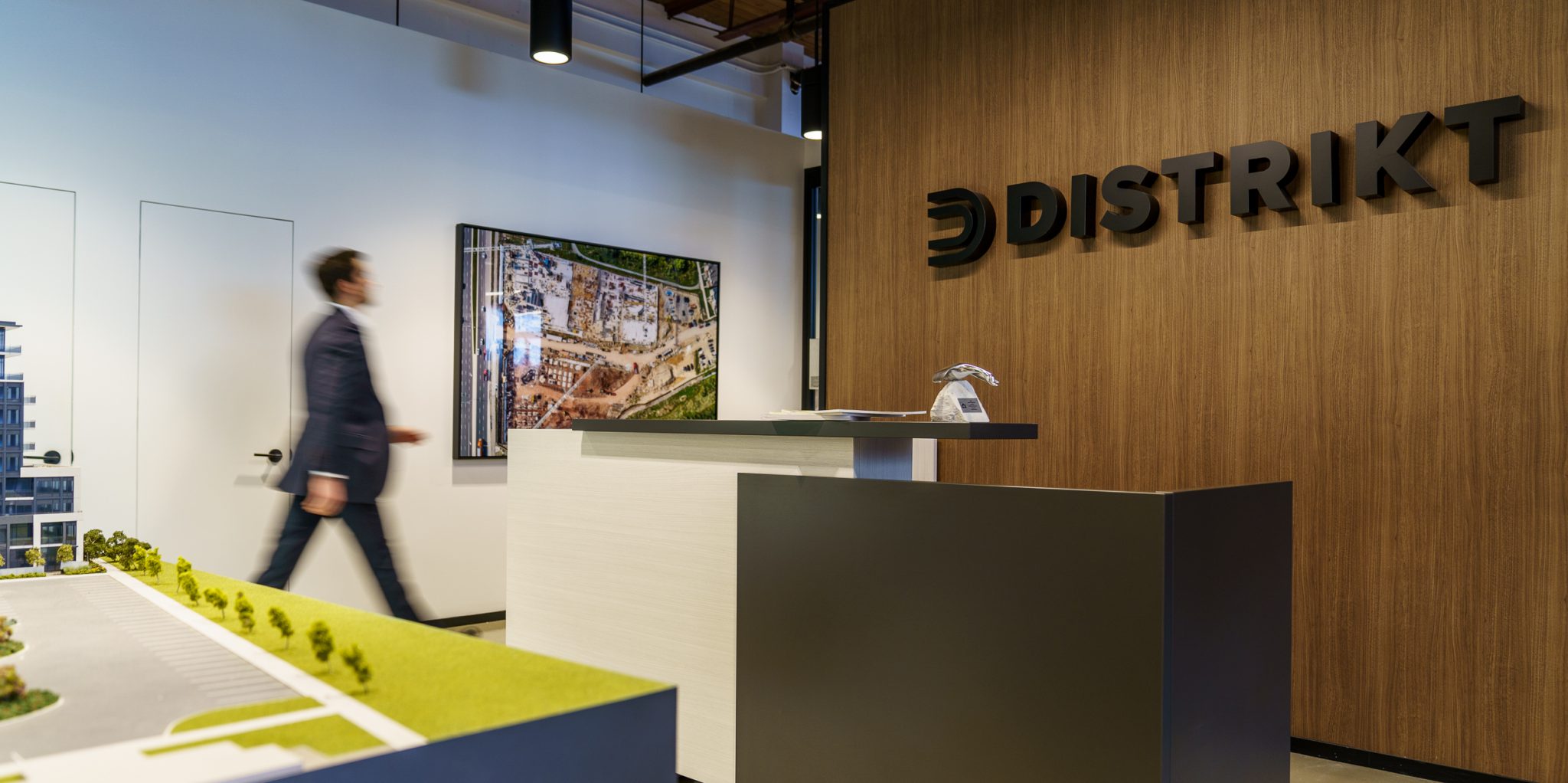 393 Dundas — lifestyle amenity