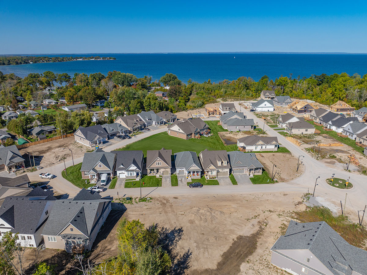 Jackson’S Point — photo building