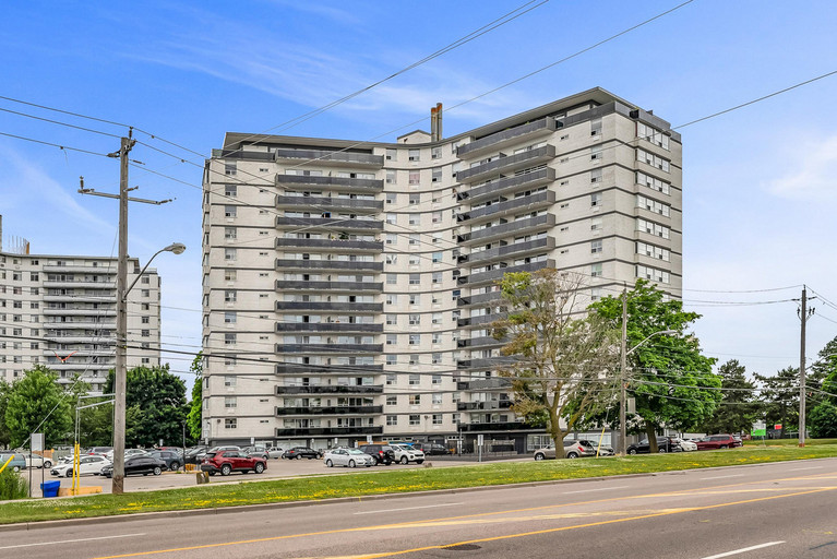 Baroness Apartments