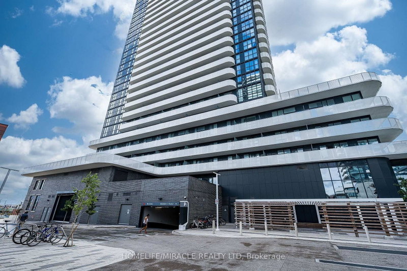 Festival Condos Vaughan — photo building