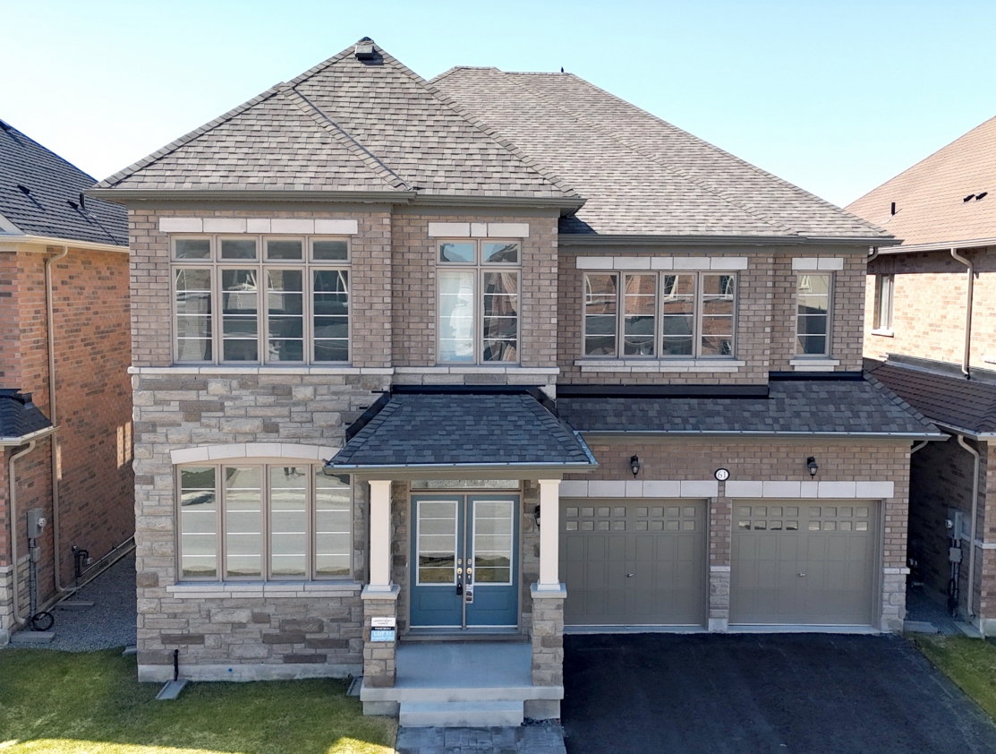 Simcoe Landing — photo building