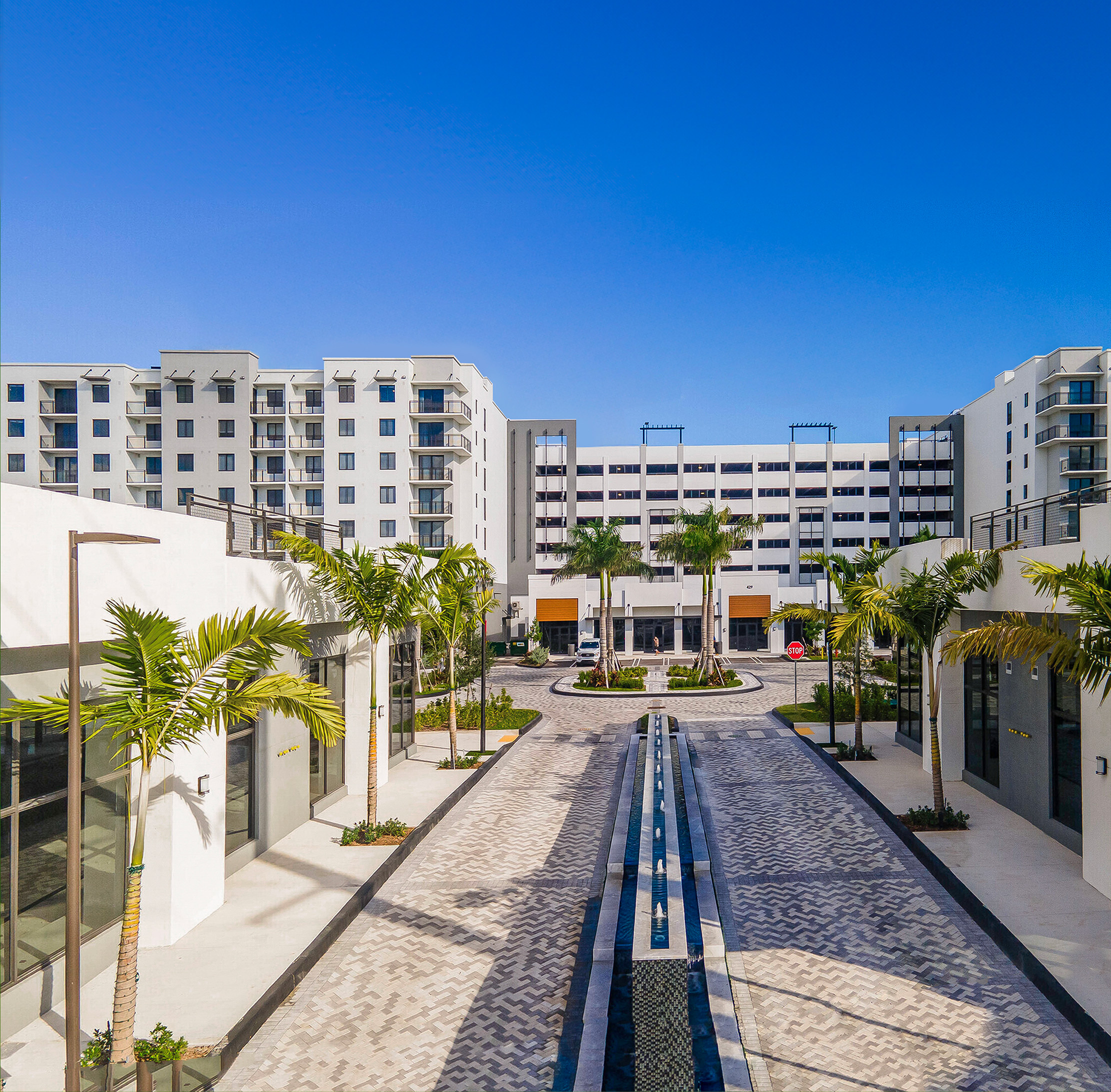 Ponce 8 — lifestyle amenity