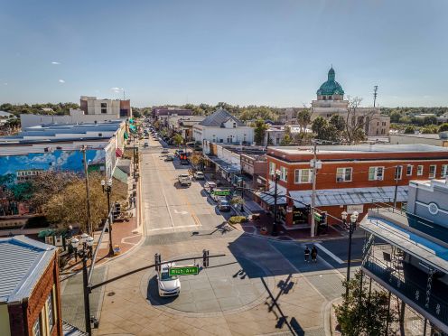 Deland — lifestyle amenity
