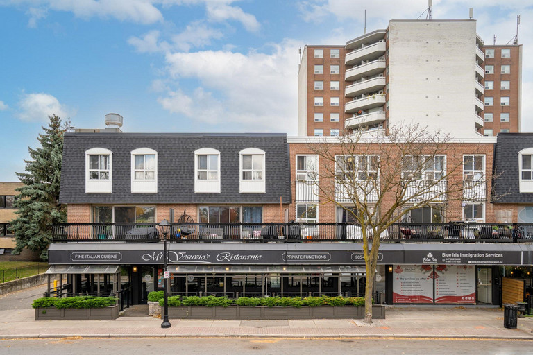 Forest Park Apartments — photo building