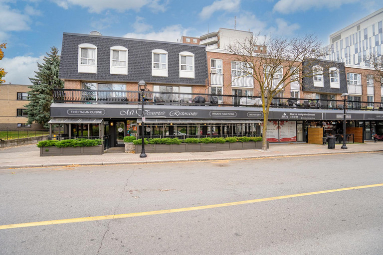 Forest Park Apartments — photo building