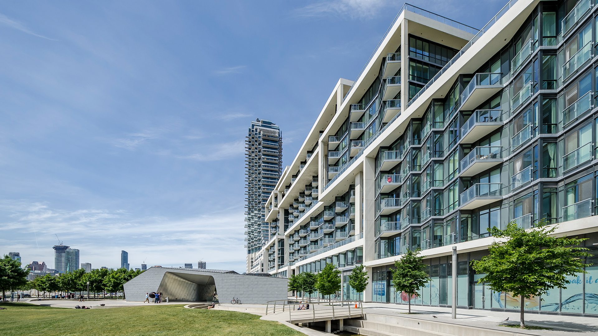 Aqualina at Bayside — photo building