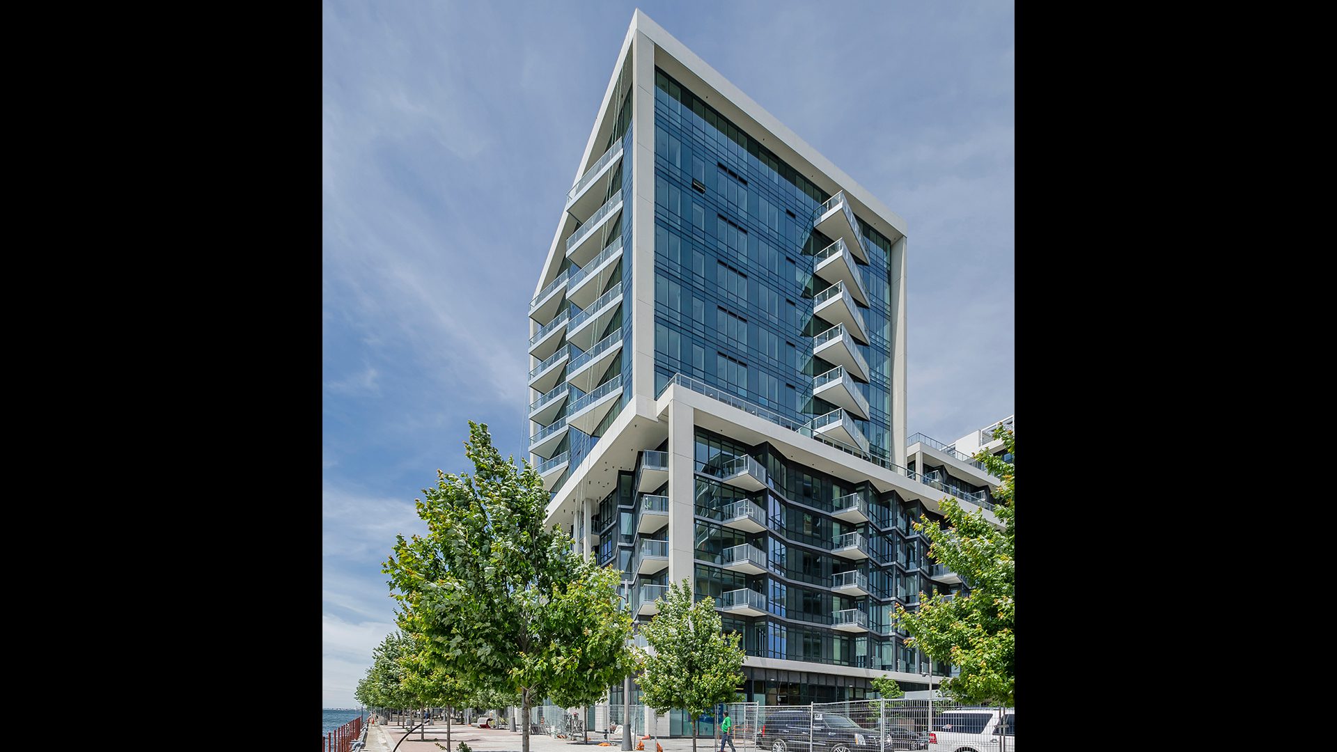 Aqualina at Bayside — photo building
