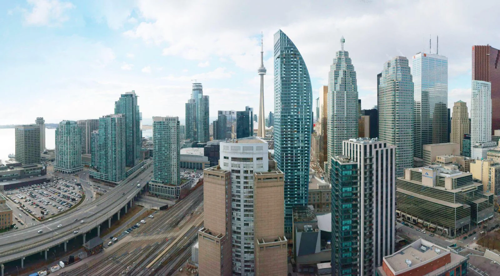 75 on the Esplanade / 2022 — photo building