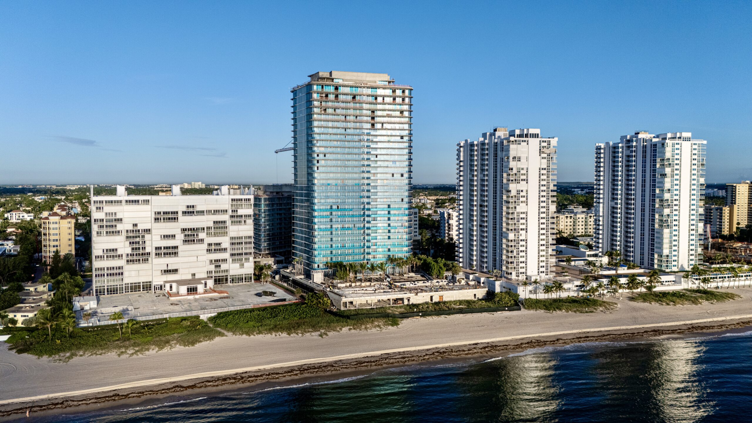 Ritz Carlton Pompano — photo building
