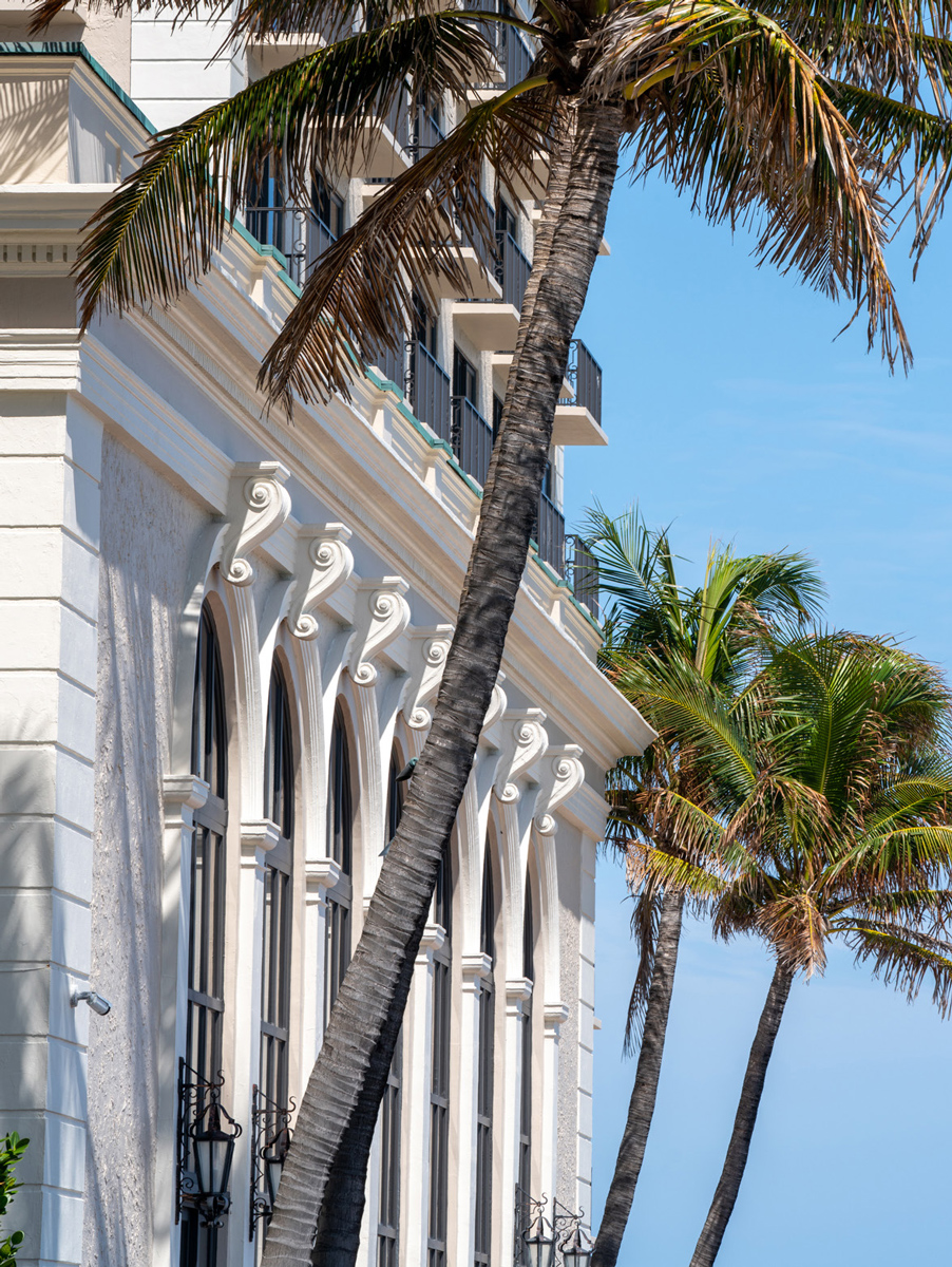 Ritz Carlton Palm Beach — photo building