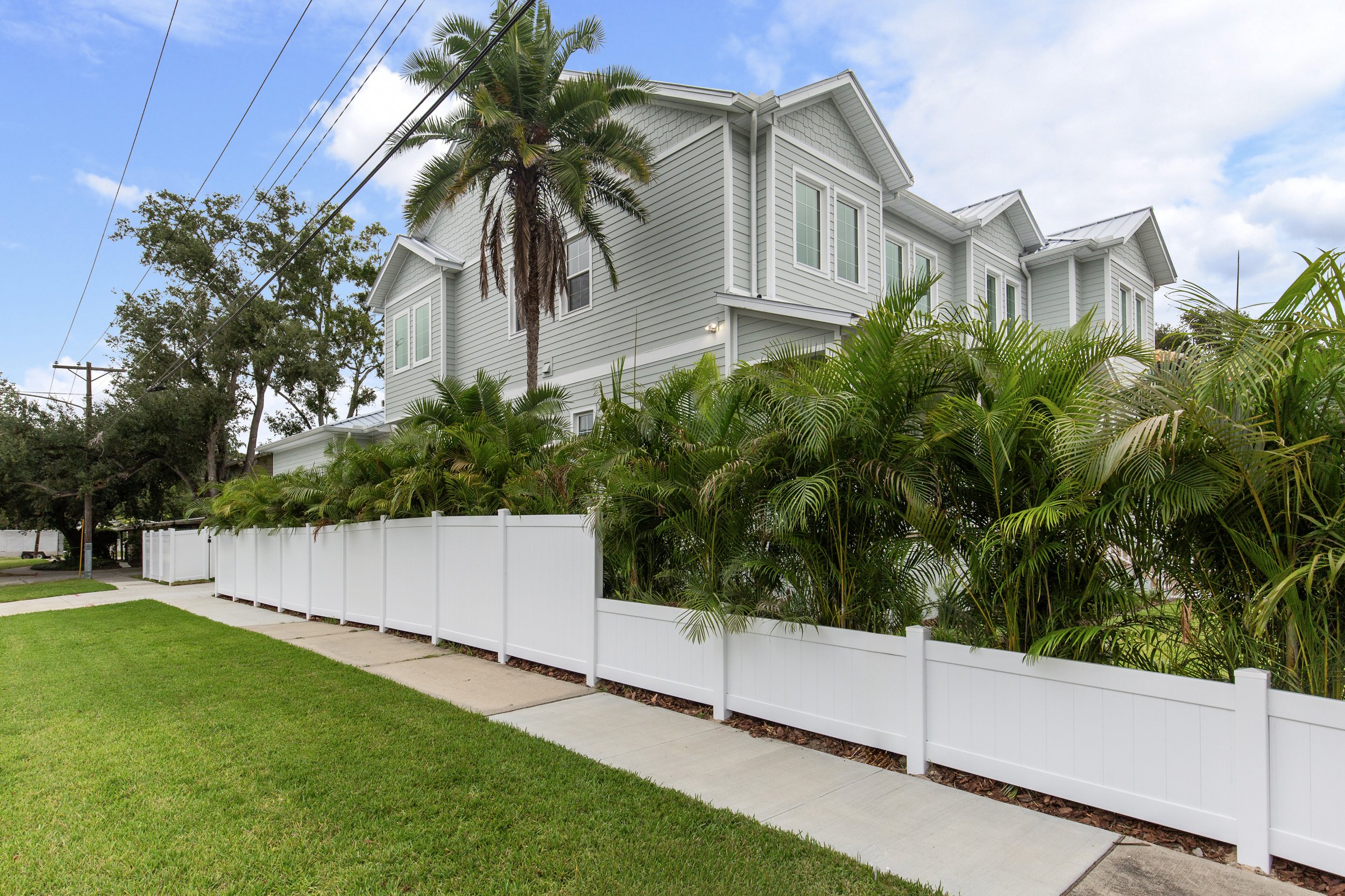 4311 Sevilla Street — photo building