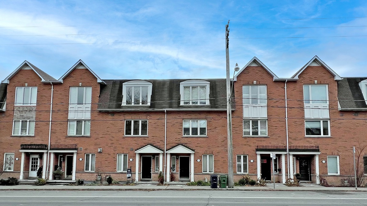 ELM Davenport Residences — photo building