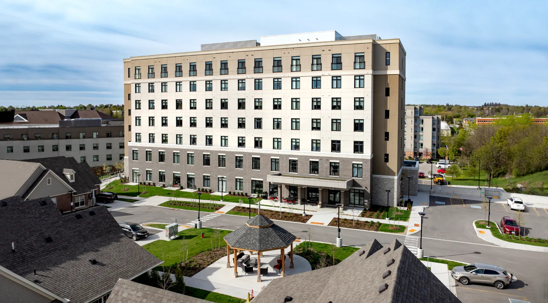 Silver Maple Apartments — photo building