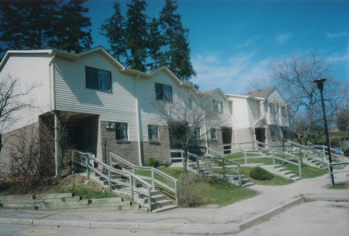Millflow Townhomes — photo building
