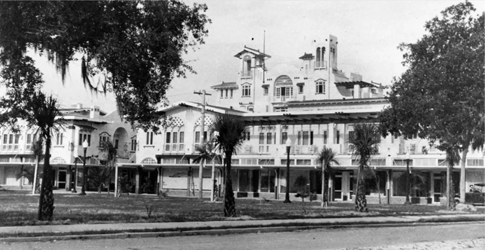 Mira Mar Residences — photo building