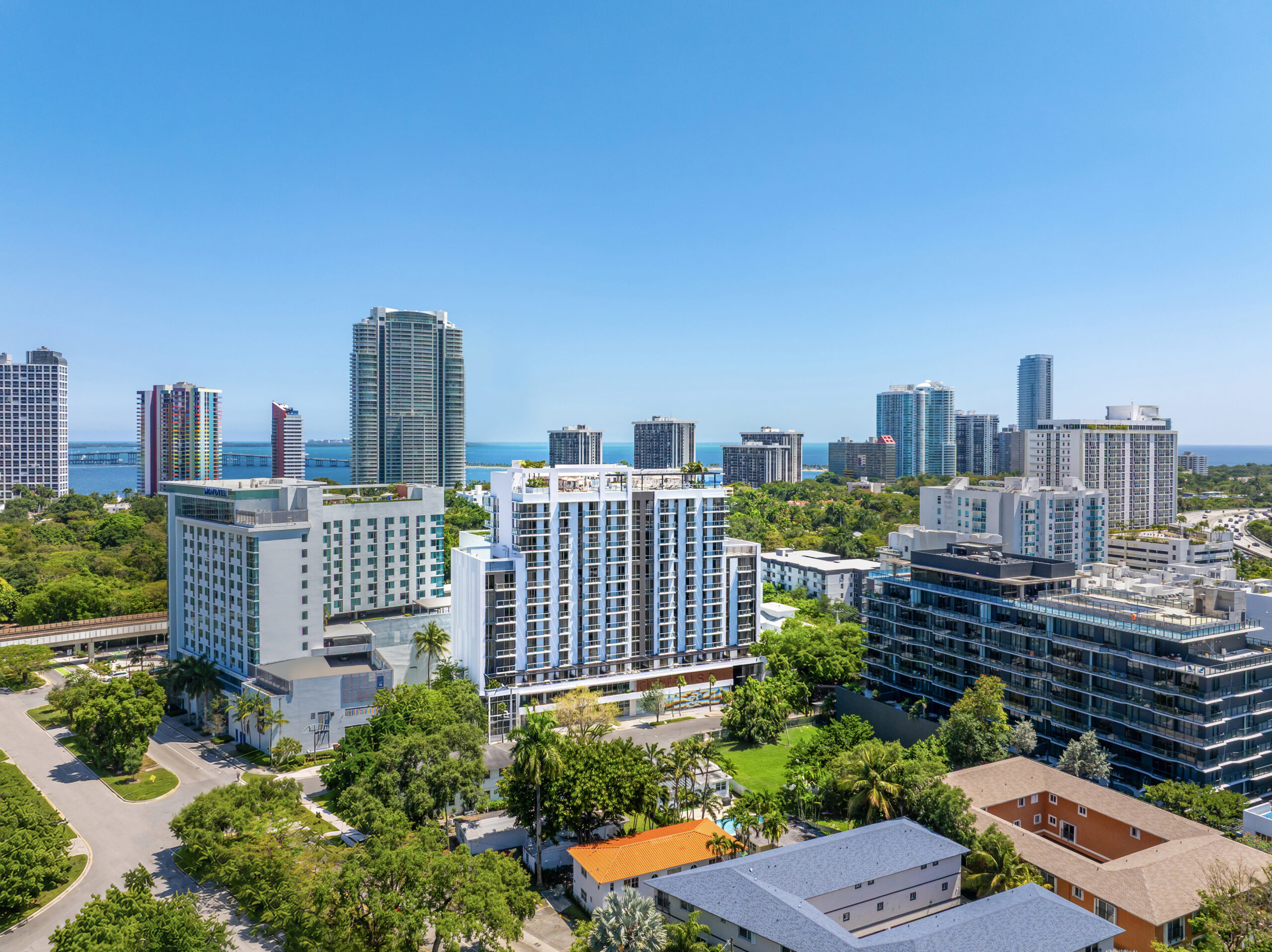 Inside Domus Brickell Park — photo building